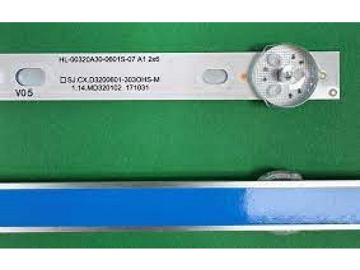 Диодни ленти комплект 2 бр/pcs CX32D06-ZC22AG-05 303CX320037