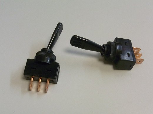 СК ключ  PVC M12 3P ON-OFF-ON