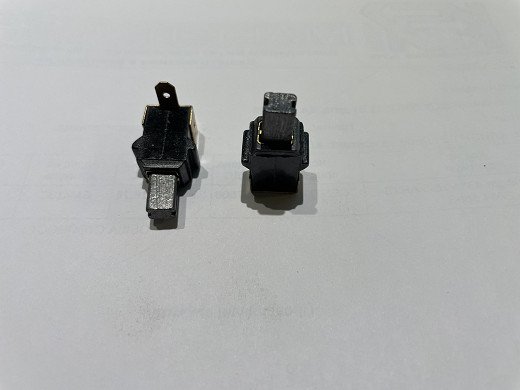 Карбонова четка Графитни четки 2бр/set2 5x6x14mm с пружина и канали  и четкодържател
